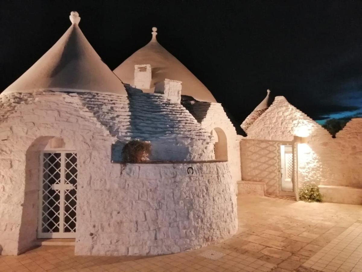 Trulli Lisanna - Exclusive Private Pool And Rooms Up To 10 People Antonelli Buitenkant foto