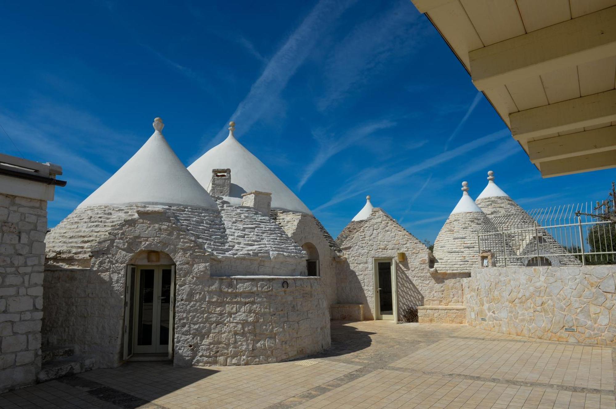 Trulli Lisanna - Exclusive Private Pool And Rooms Up To 10 People Antonelli Buitenkant foto