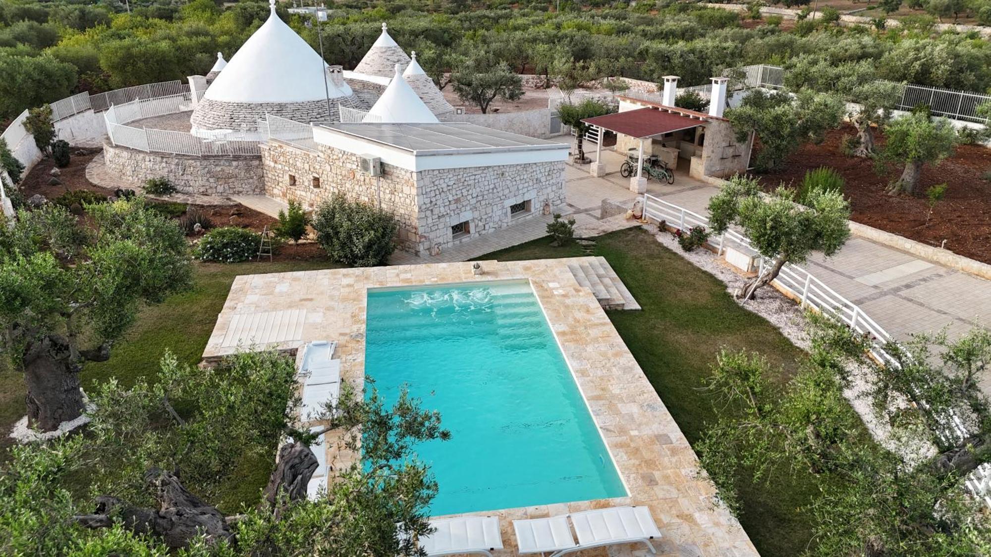 Trulli Lisanna - Exclusive Private Pool And Rooms Up To 10 People Antonelli Buitenkant foto